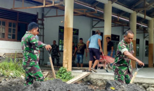 Koramil 1301-04/Manganitu bersama dengan Perangkat se Kecamatan dan Masyarakat Manganitu melaksanakan Karya bhakti penyiapan lapangan guna acara Natal Oikumene Kabupaten Kepulauan Sangihe